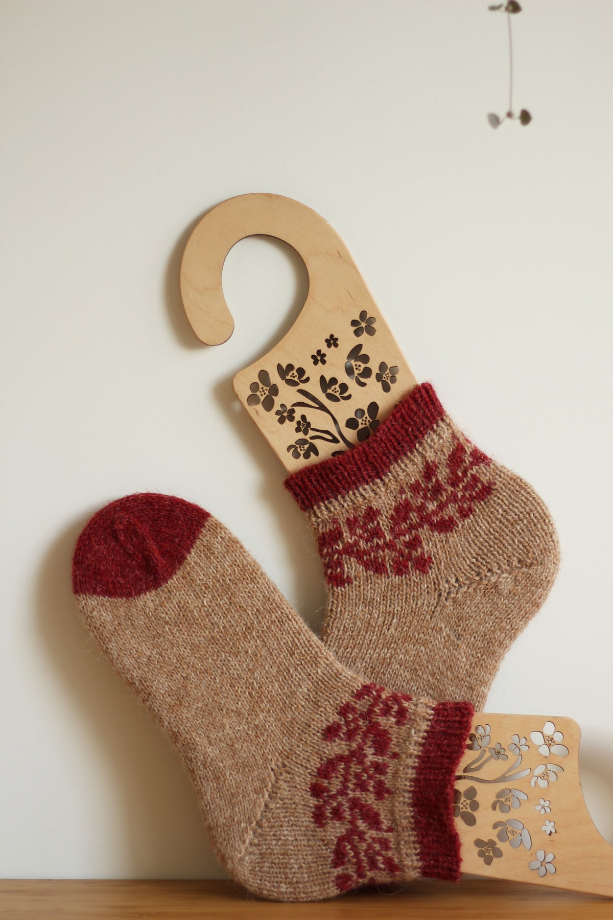 Between petals socks