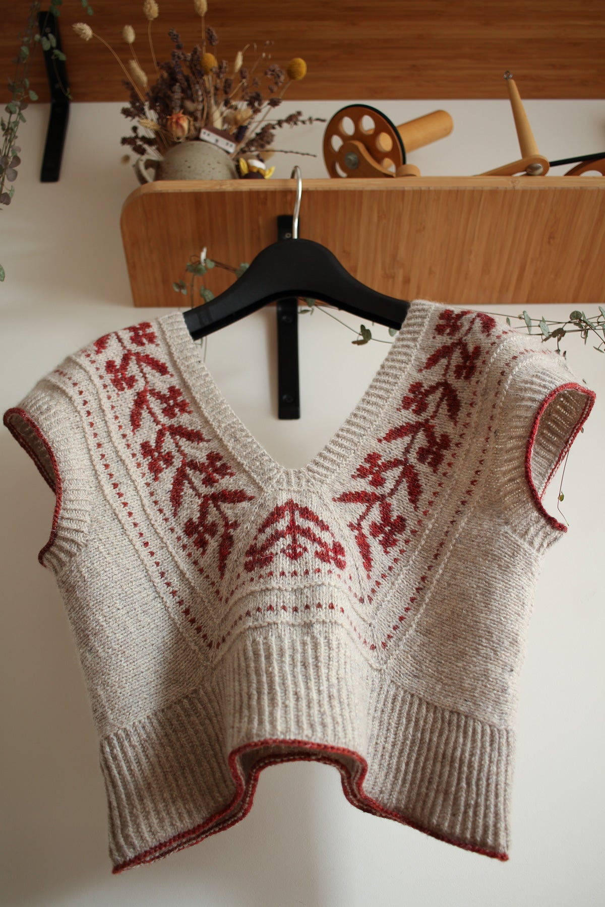 トップス suzukitakayuki embroidered knitting vest Bifurca vest – Teti's knit garden