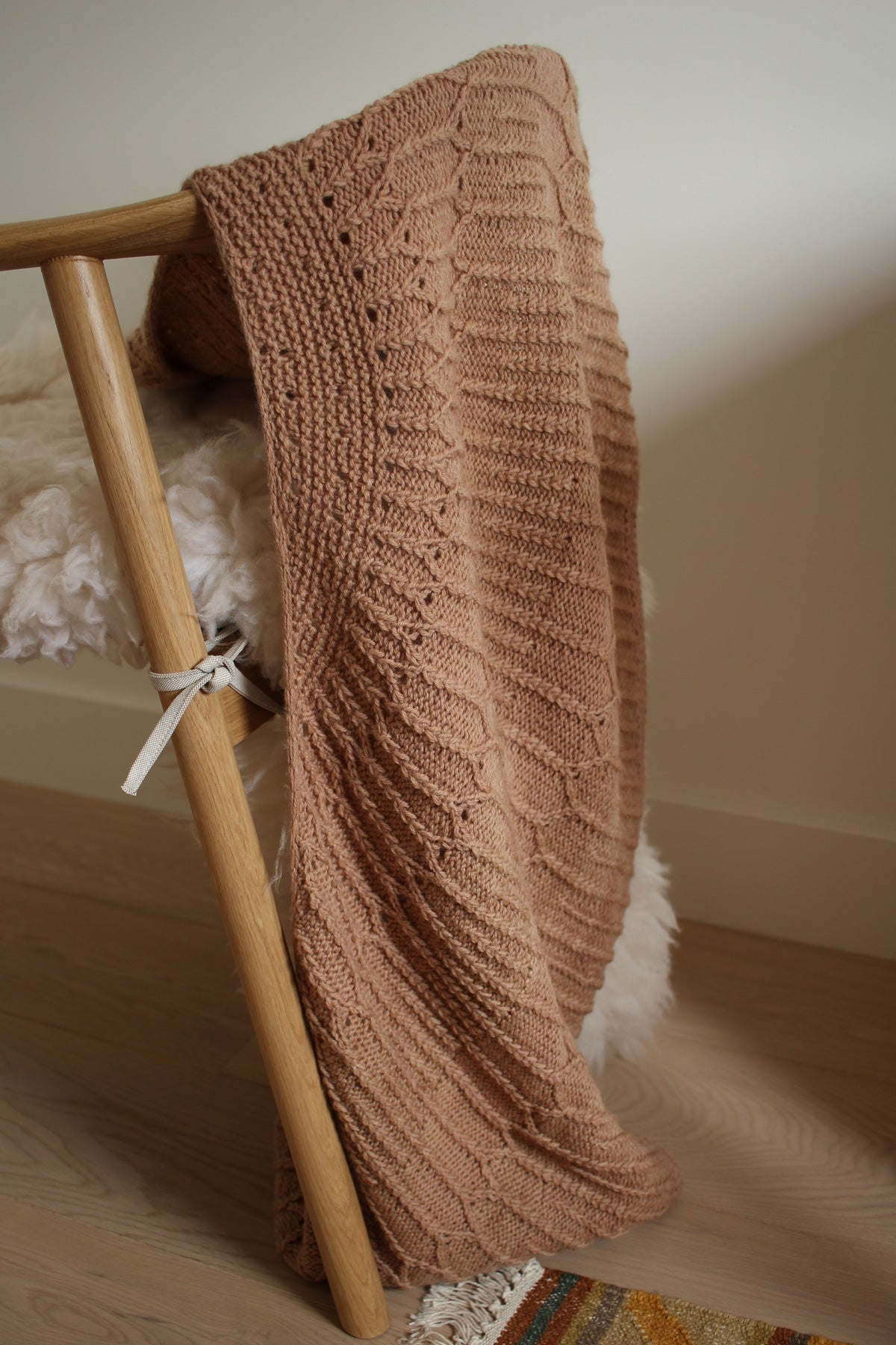 Javelin shawl