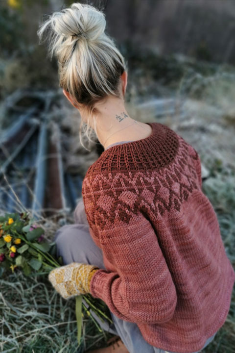 Arrow sweater